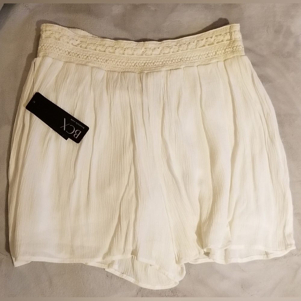 BCX shorts with embroidered elastic wasteband, medium